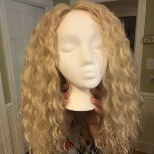 Blonde Synthetic Free Shift Wig